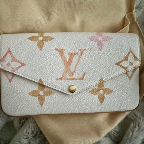 Louis Vuitton Handbags - Louis Vuitton Limited Edition By The Pool Multicolor Monogram Crossbody. NWT